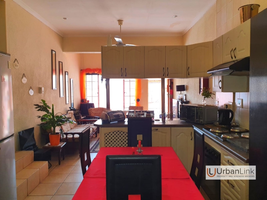 3 Bedroom Property for Sale in Safari Gardens North West